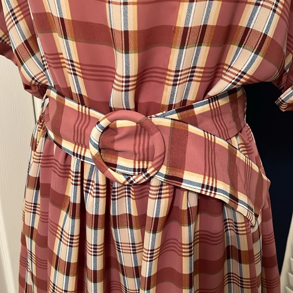 EUC Entro Plaid Dress - Picture 4 of 8